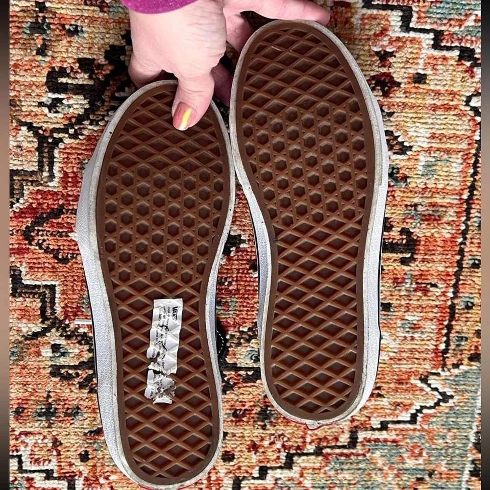 Vans - Picture 3 of 5